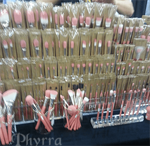 Bdellum Pink coral brushes