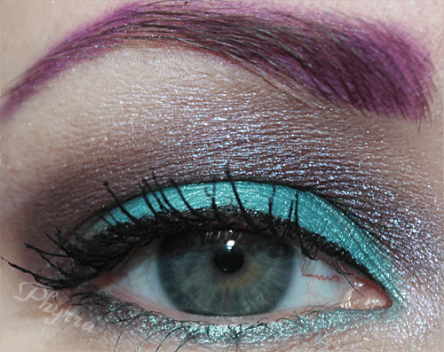 Wearing Poolside on the lid. See the tutorial.