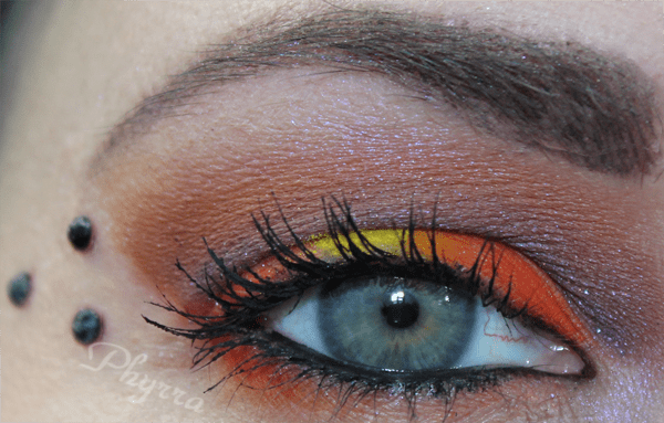 Wearing Fire in the crease. See the tutorial.