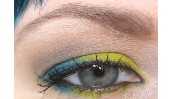 Urban Decay Electric Palette Look