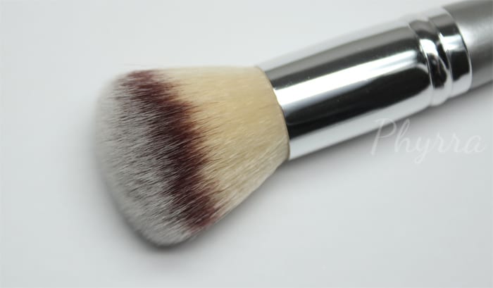 Heavenly Luxe Complexion Perfection Brush