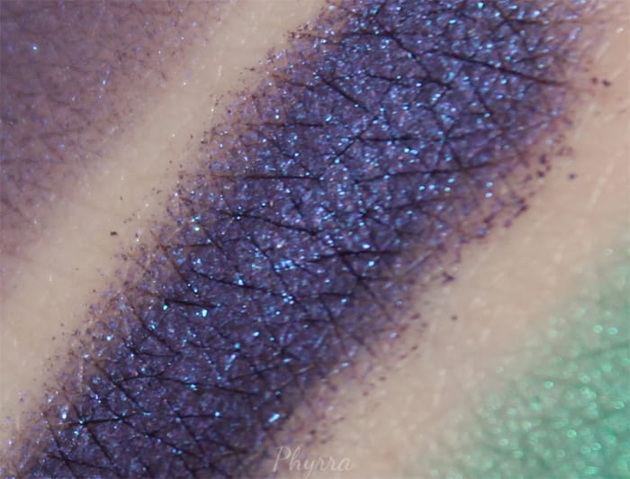 Kat Von D Metal Crush Eyeshadow in Danzig Swatch