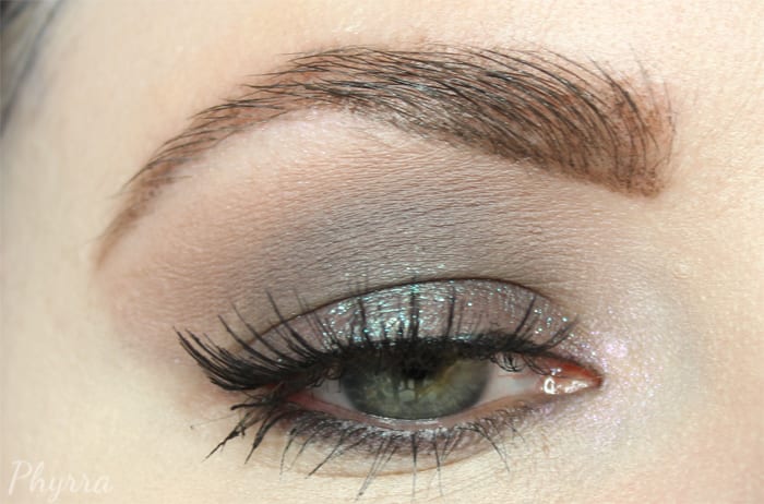 Smoky Grey Taupe Look for Hooded Eyes