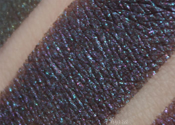 Japonesque Pixelated Violet Swatch