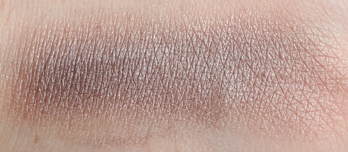 Urban Decay Bust swatch