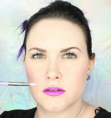 Highlight the Cupid's Bow