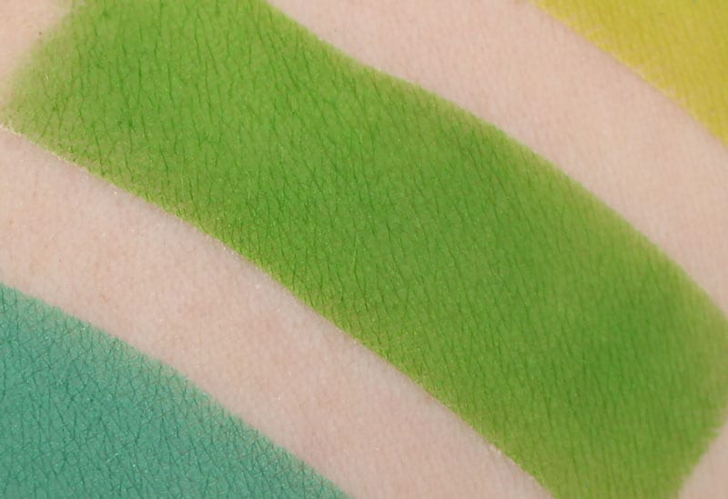 Viseart Bright Editorial Grass Green Swatch