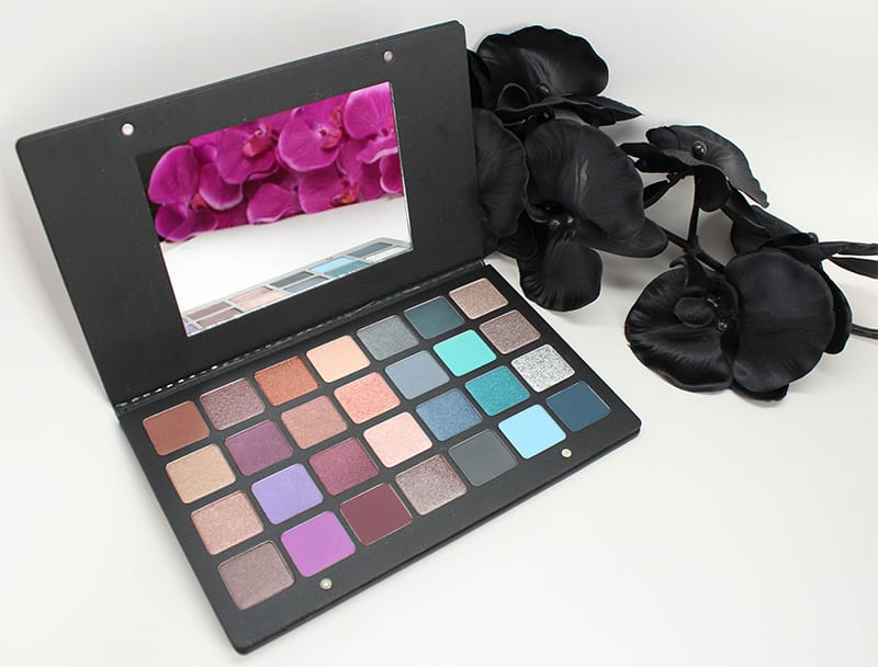 Natasha Denona 28 Purple Blue Eyeshadow Palette video swatches review