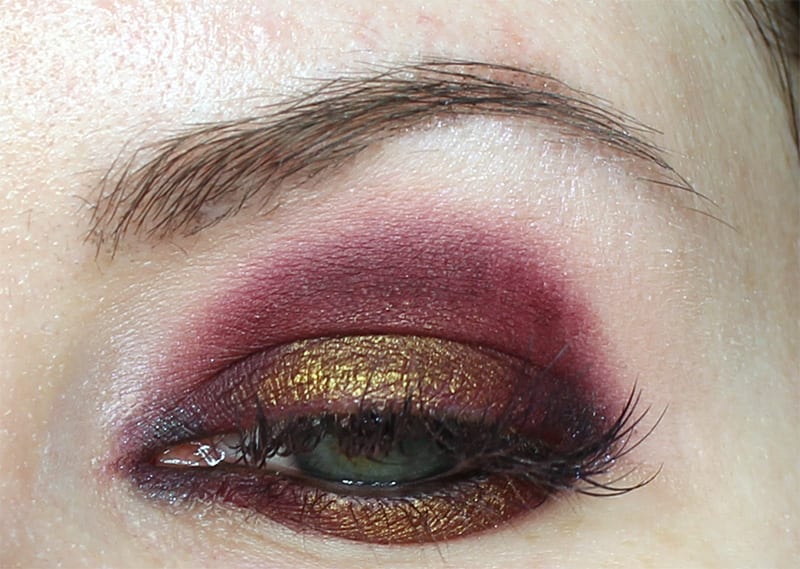 My Pretty Zombie Duochrome Eyeshadows Swatches Looks, Review