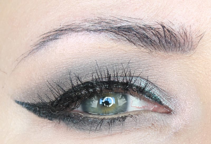 Smoky Silver Winged Liner Look