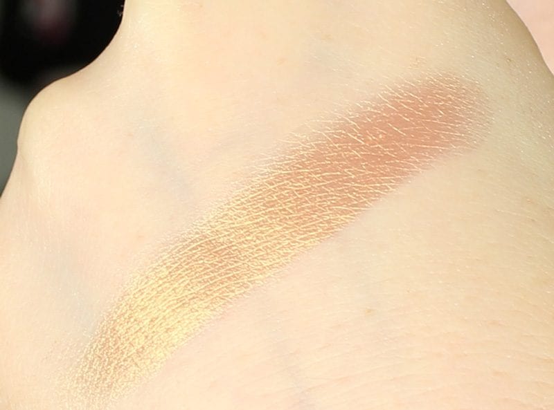 Makeup Geek Foiled Pigment in Firefly swatch