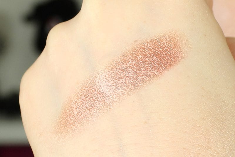 Makeup Geek Foiled Pigment in Hocus Pocus swatch