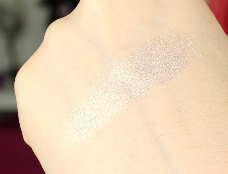 Makeup Geek Foiled Pigment in Illusion swatch