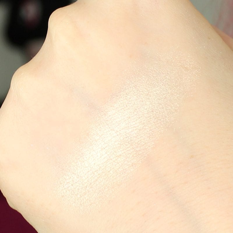 Makeup Geek Foiled Pigment in Telepathic swatch
