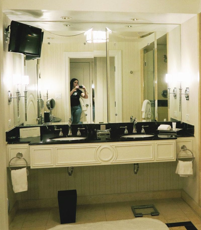 Palazzo King Suite Double Sink