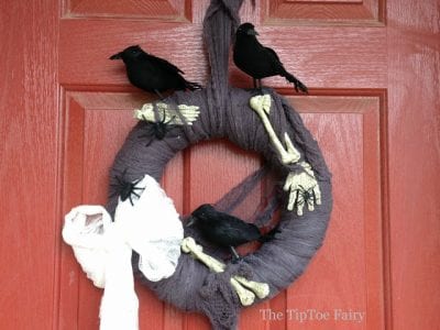 DIY Creepy Crow and Bones Wreath by the Tiptoe Fairy