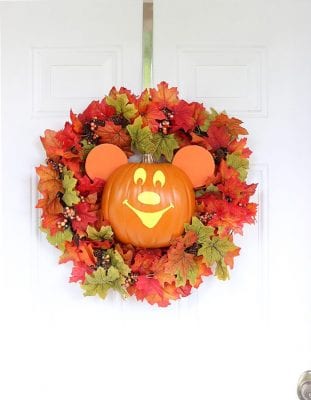 DIY Halloween Wreaths - DIY Mickey Halloween Wreath 