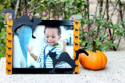 DIY Halloween Picture Frame by Rattles and Heels