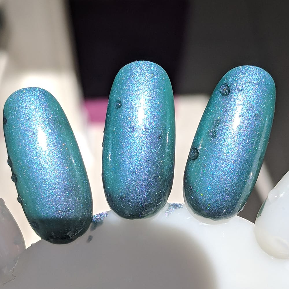 KBShimmer The One Soul Thermal Polish swatch