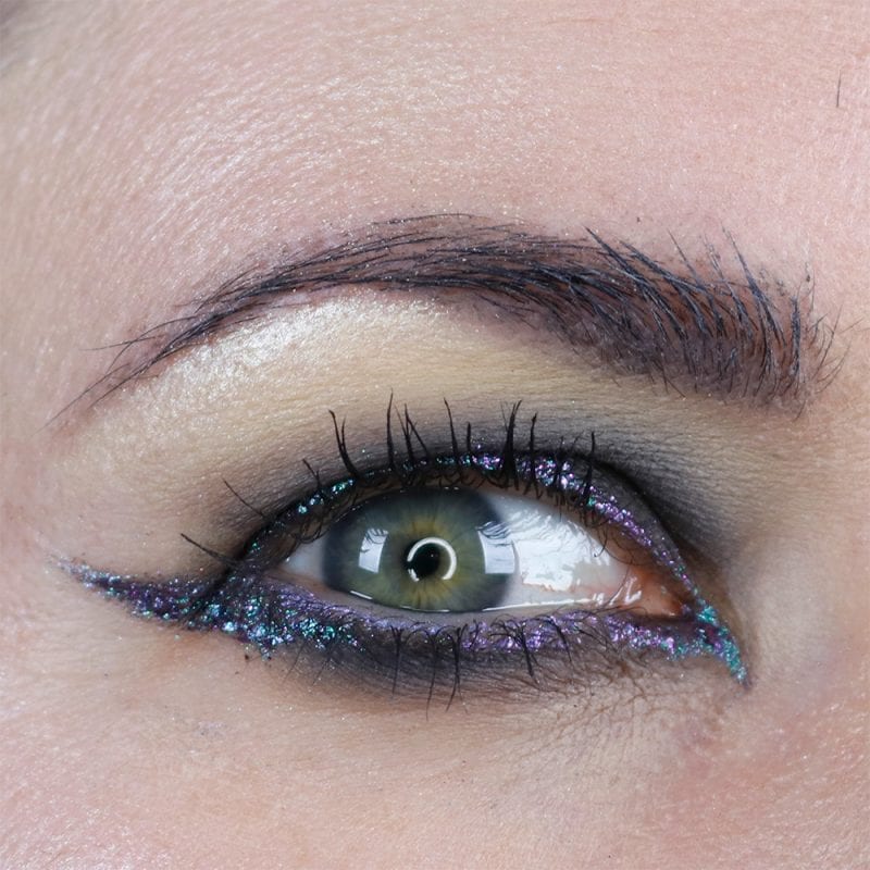 Winged Eyeliner on Hooded Eyes #hoodedeyes #crueltyfree #duochrome