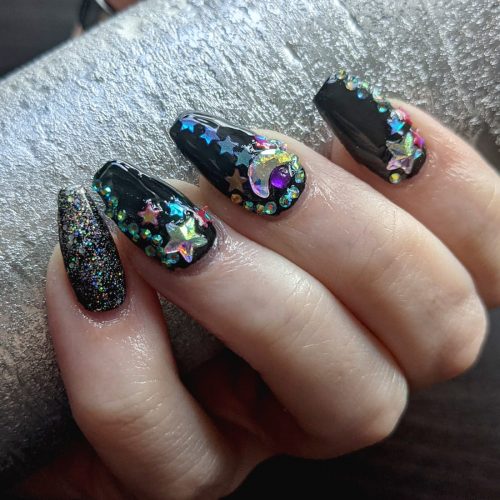 Blingy New Years Nails