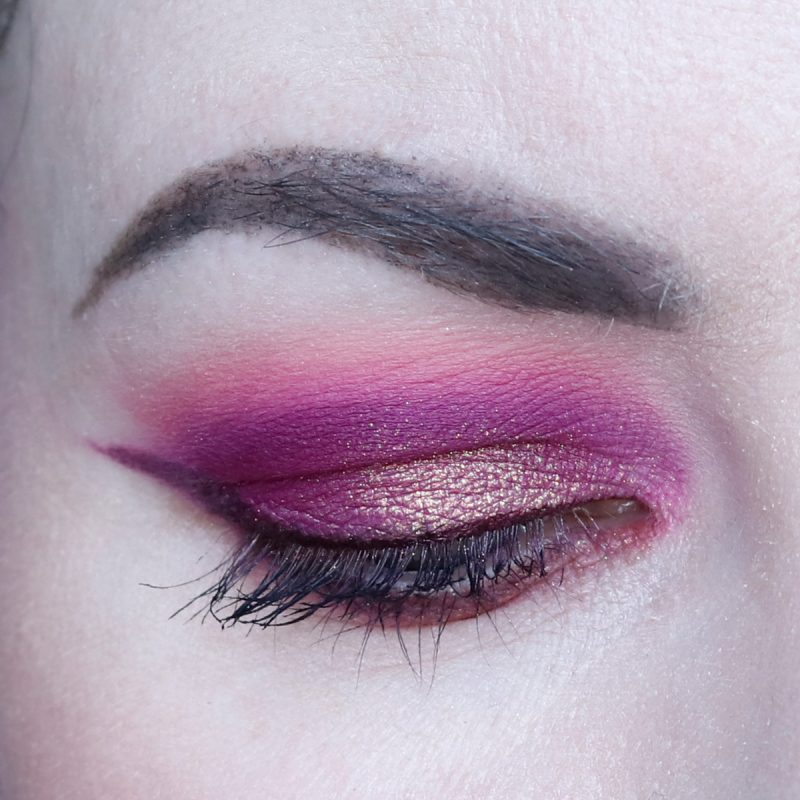 Pink Duochrome Makeup