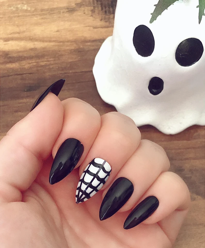 stiletto nails black designs