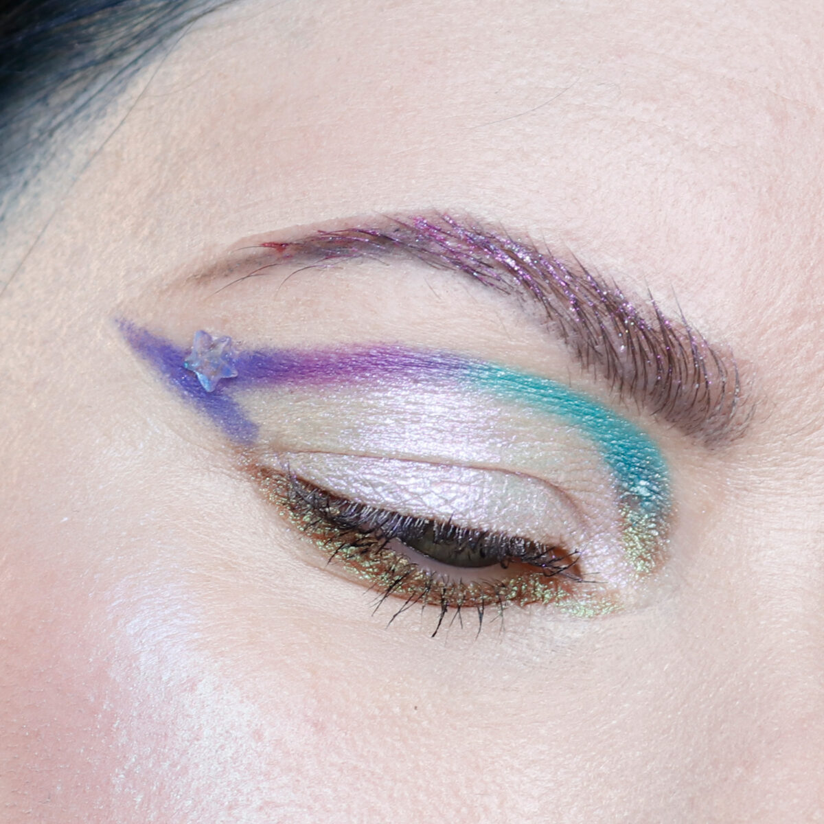 Star Graphic Liner Makeup