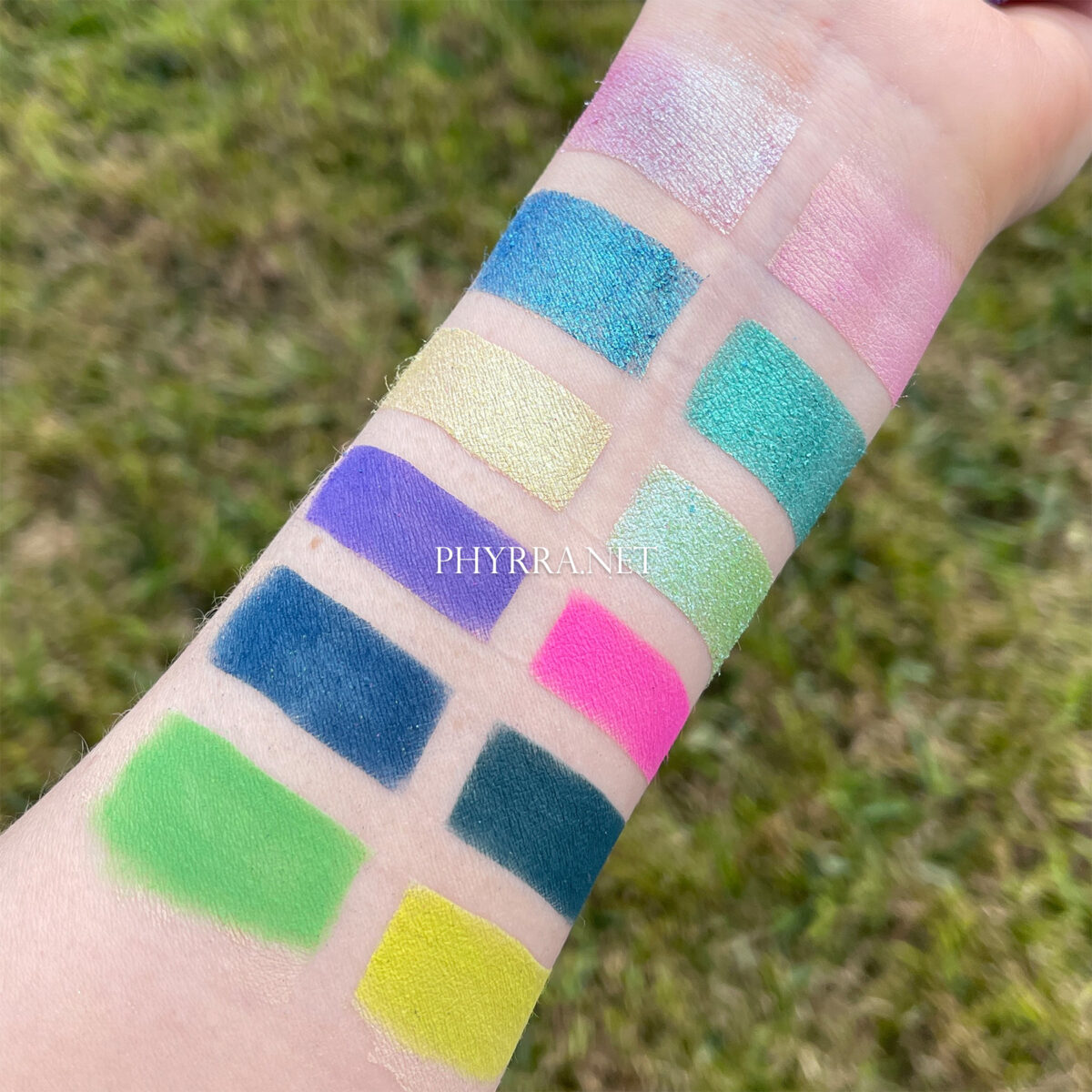 1UP Palette by Lethal cosmetics swatches