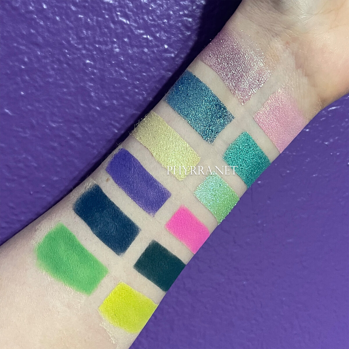 Artificial Lighting Swatches of Lethal Cosmetics 1UP Palette