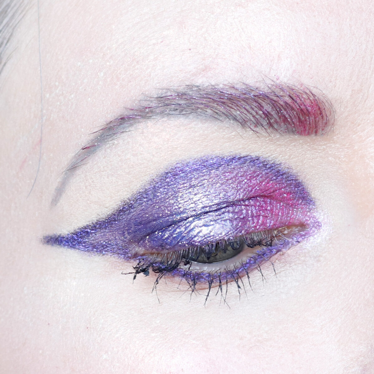Pink Purple Multichrome Makeup on Hooded Eyes with Sydney Grace, Terra Moons and Kaleidos