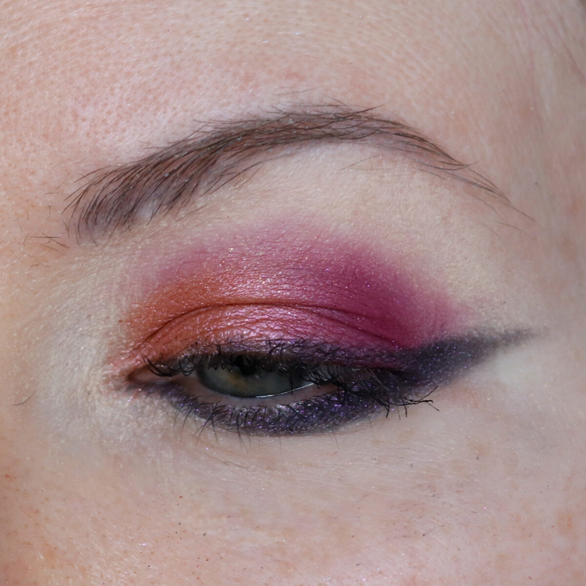 Tarte Driven, Motivate, and Confident eyeshadow look on hooded eyes