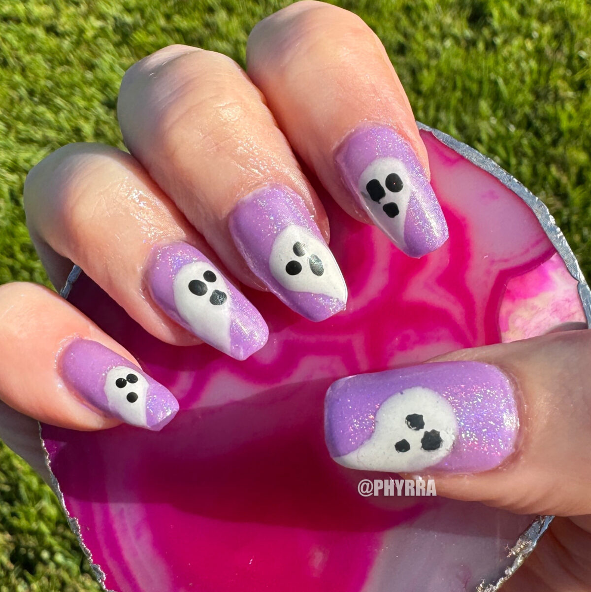 Glossy Ghost Press on Nails White Medium Oval Fake Nails Designed Almond  Full Cover Artificial Cute Halloween False Nails Tips fo - Walmart.com