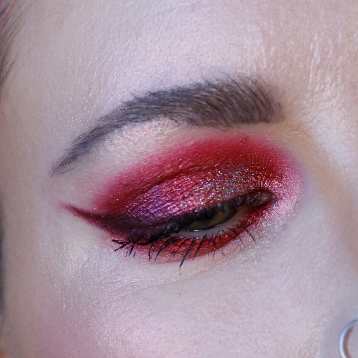 Red eyeshadow makeup
