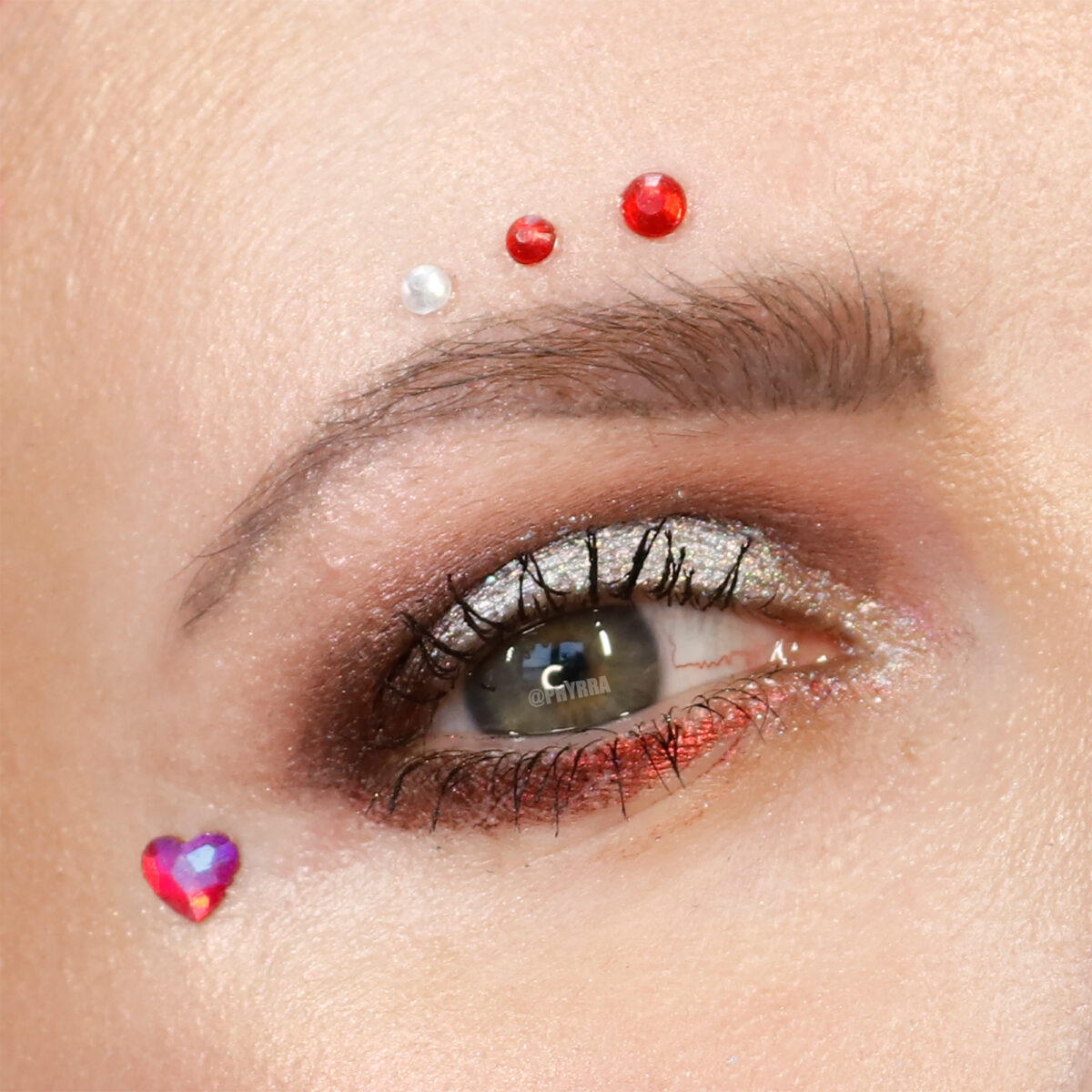 Red and Silver Holographic Eye Makeup Inspiration