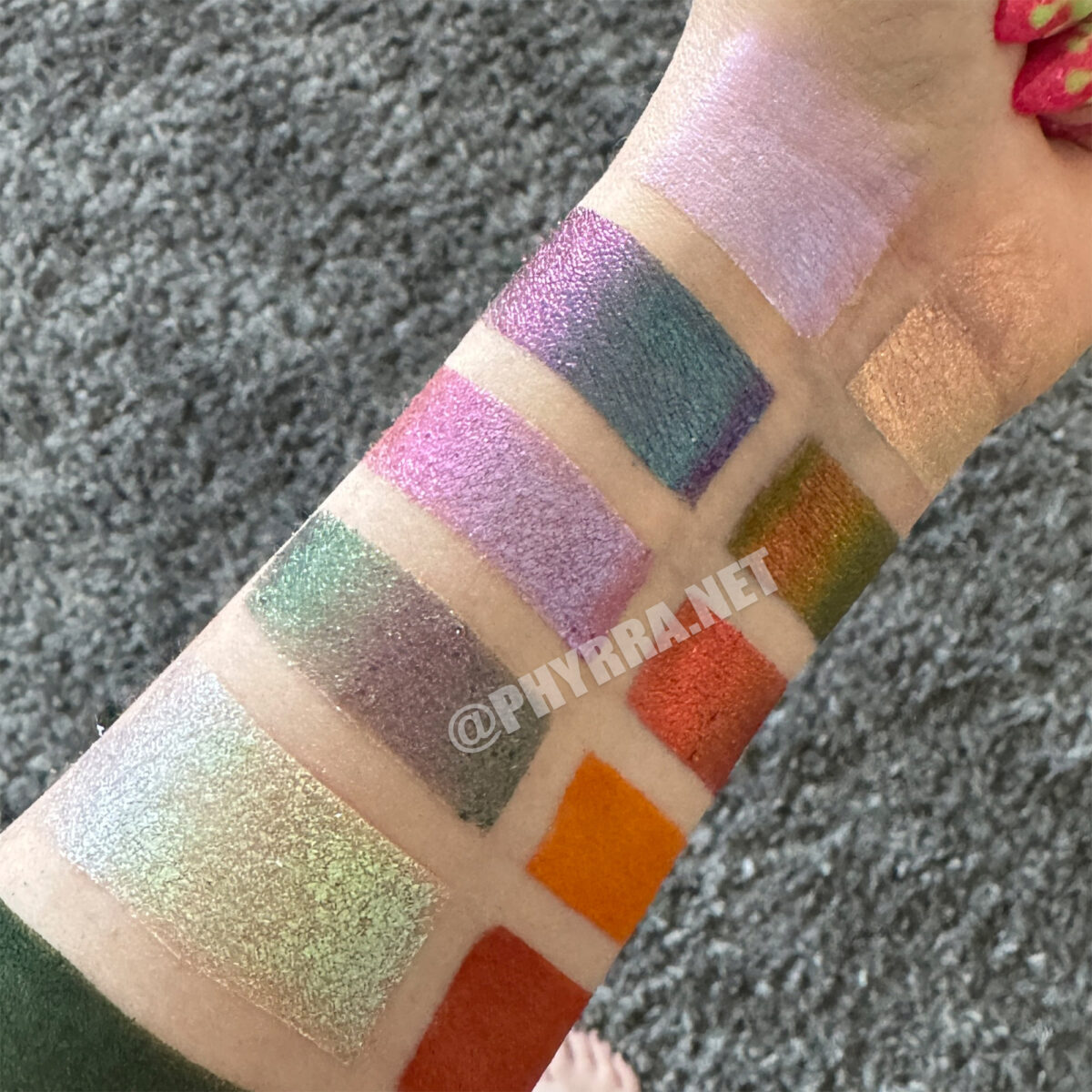 Indirect lighting for Bellabeautebar Recently Deinfluenced multichrome eyeshadow swatches