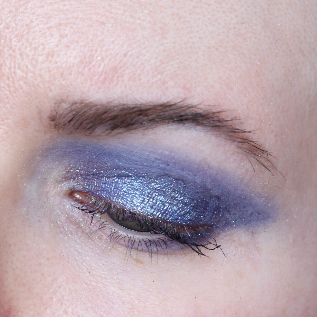 Aromaleigh Lunar Halo swatch on Cordelia's eye