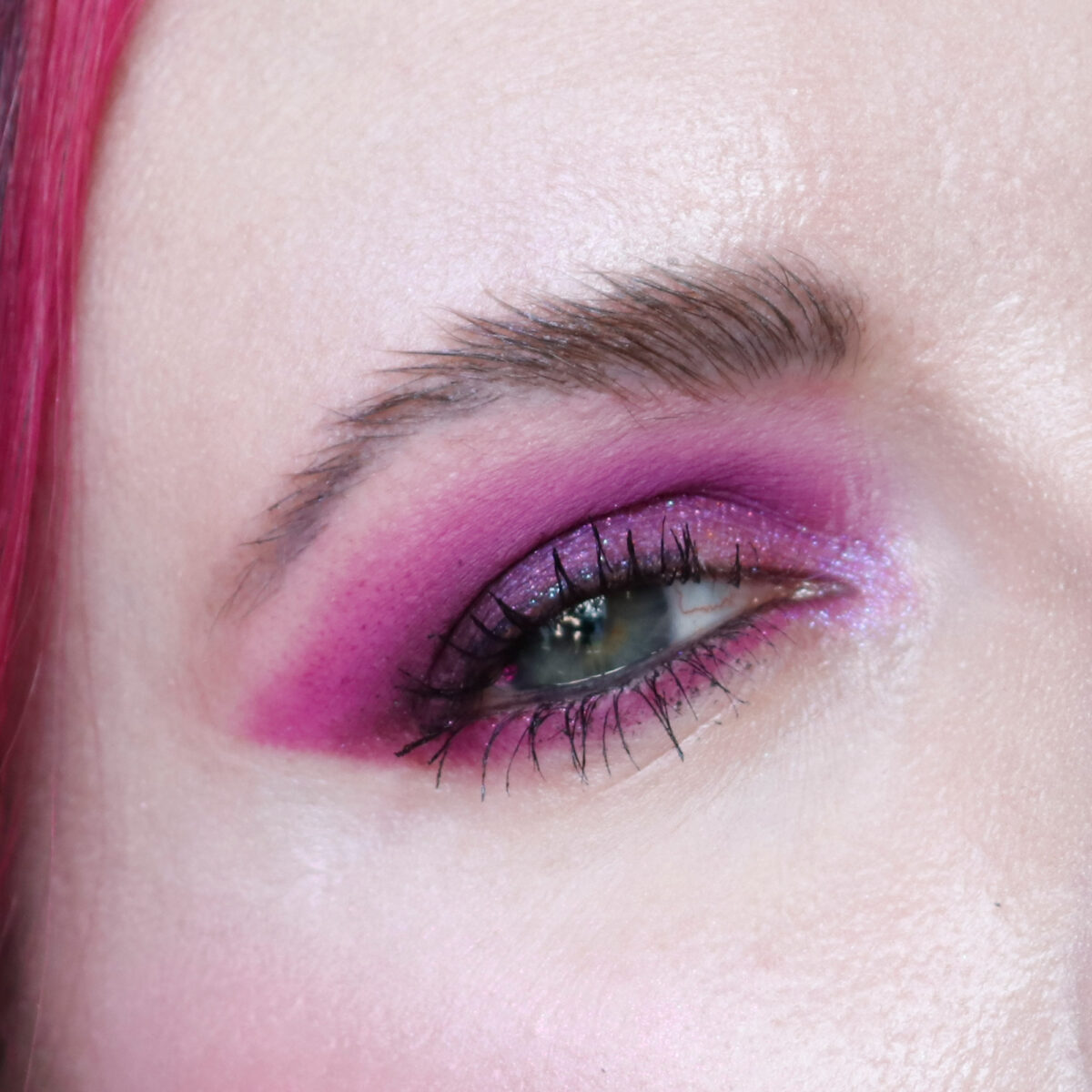 Magenta Plum makeup on Cyan Eyes by Cordelia Frost