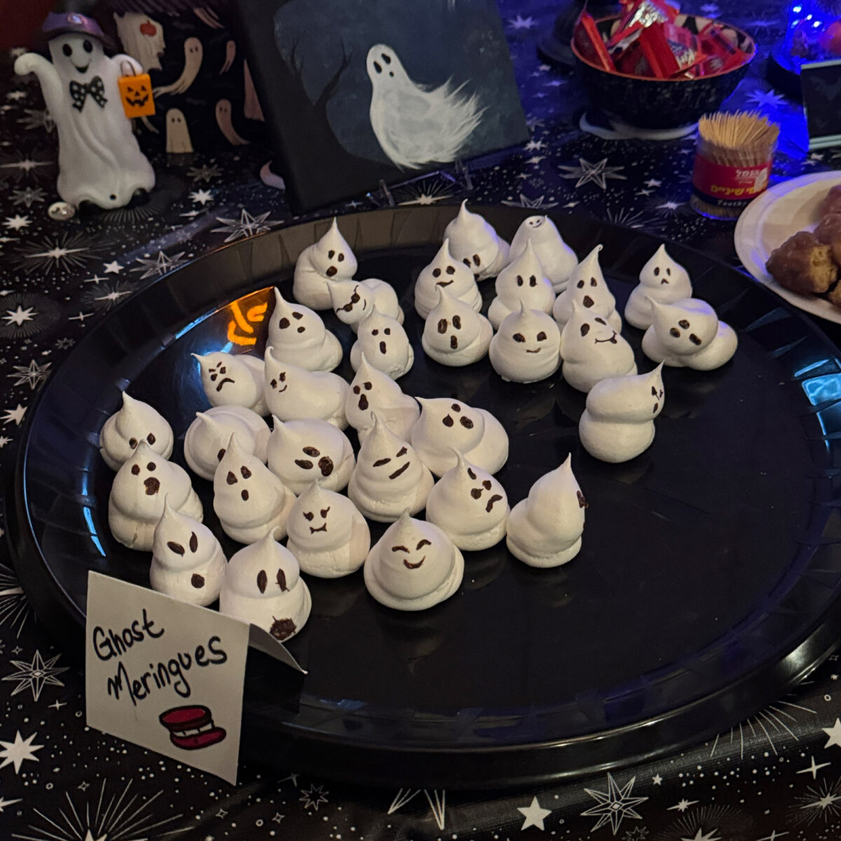 ghost meringue treats