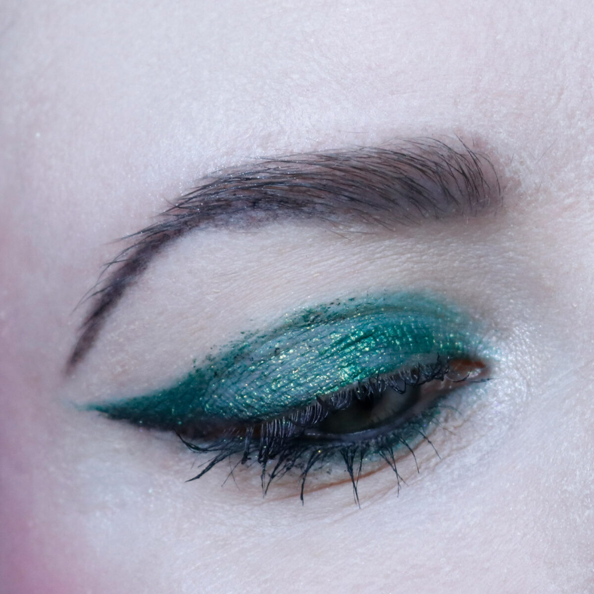 r.e.m. beauty x Wicked elphaba makeup set eye look